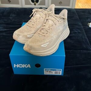 Hoka shoes